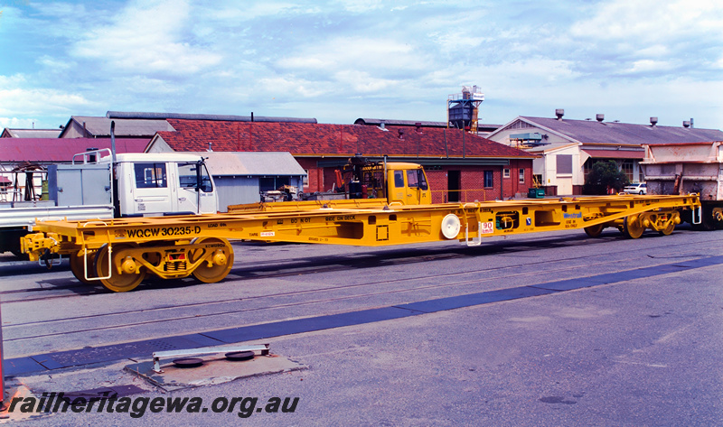 P23750
WQCW class flat wagon 30235-D, end and side view
