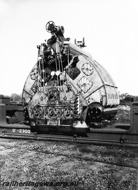 P23806
QX class wagon 2300, laden with completed Yarrow boiler, metal tubing, side view
