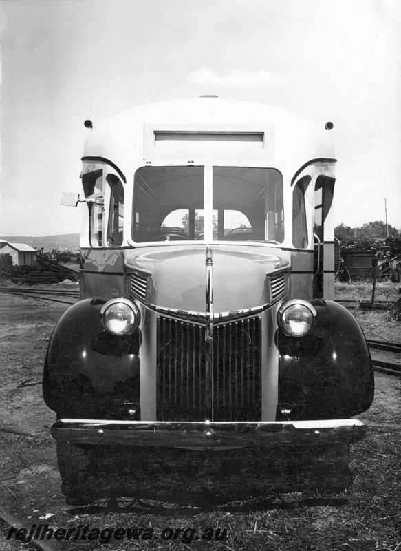P23823
Ford road bus, built for Tramways, front view
