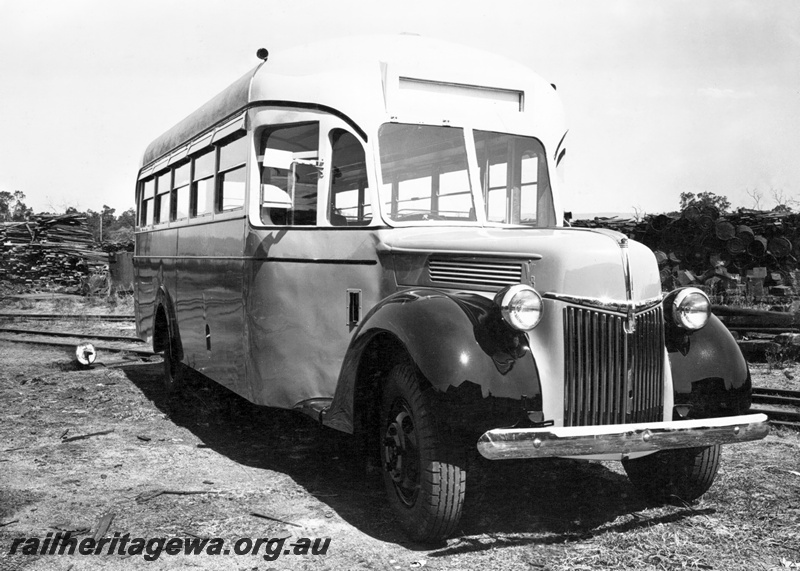 P23856
Ford road bus, built for Tramways, track, point lever, side and front view. See P23823
