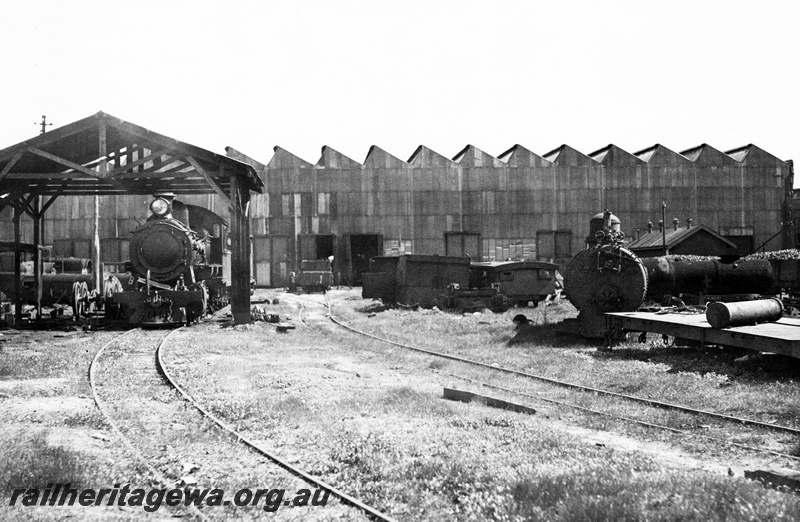 P23861
Steam loco, tanks, tracks, Shell Annex building, site extension, Midland workshops, Midland, ER line, general view from track level
