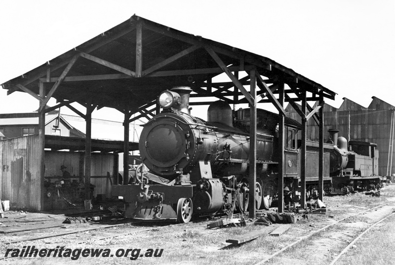 P23862
Steam locos, Shell Annex building, site extension showing engine drop pit, Midland workshops, Midland, ER line, front and side view from track level
