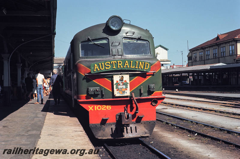 P23878
X class 1026, bearing coat of arms of the City of Bunbury, heading the 