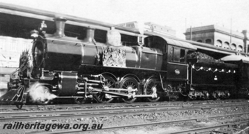 P23938
E Class 352, Perth Station, front  and side view, decorated for the visit of the Duke and Duchess of York and hauled the royal train from Perth to Pinjarra and return on the 19th of May 1927, See also  P06801., P13110. P13111
