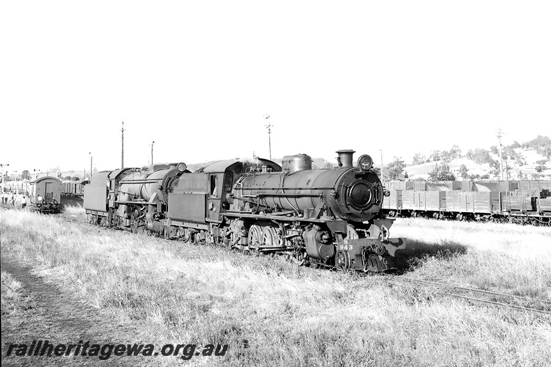 P24003
W Class 943 & V class 1217 backing onto ARHS Tour train at Collie. BN line
