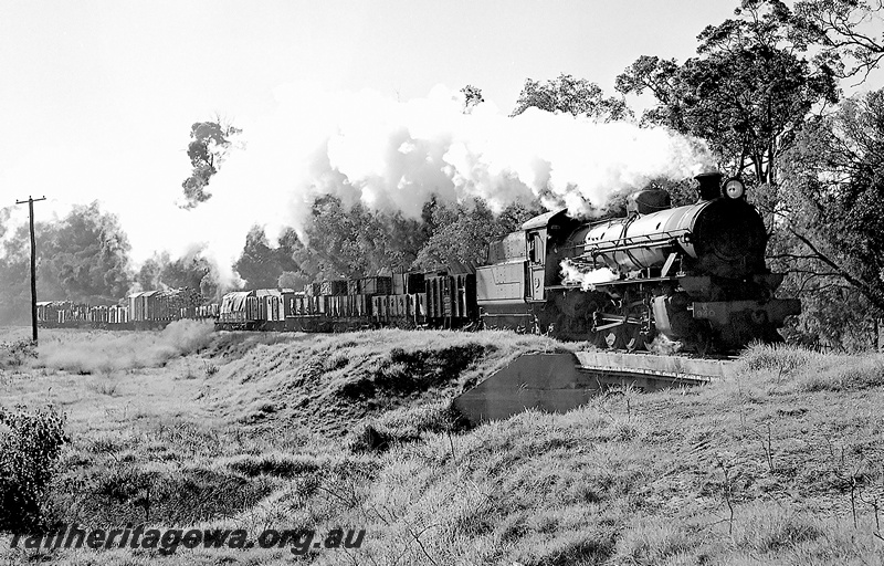 P24016
W class 940 shunting at unknown location. 
