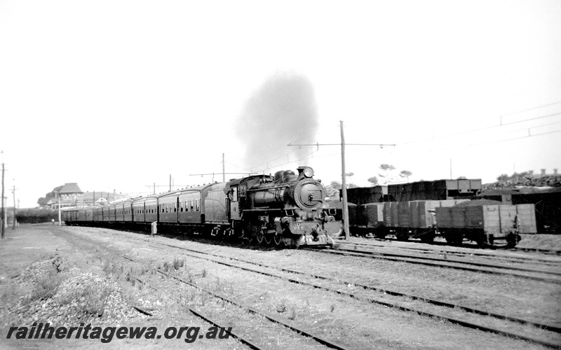 P24028
U class 653 on the 