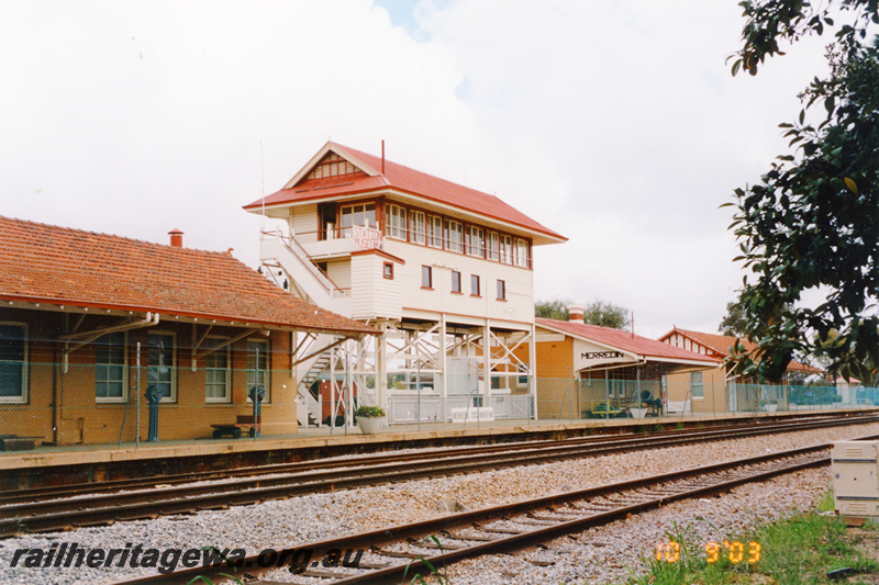 P24043
Signal box, station buildings, platform, museum, Merredin, EGR line, view from track level
