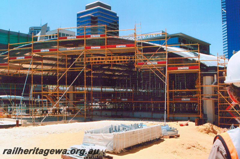 P24047
Construction of new Esplanade station, Mandurah line, view of site from ground level
