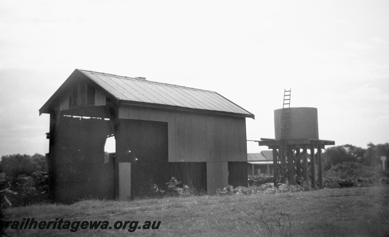 P24059
Locomotive shed, water tower, house, Flinders Bay, BB line, view from ground level
