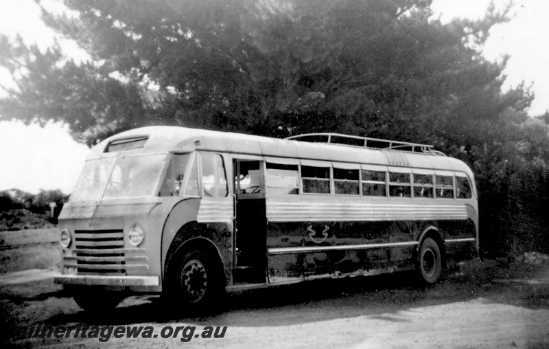 P24061
WAGR Road Services coach, at terminus, Flinders Bay, BB line, front and side view
