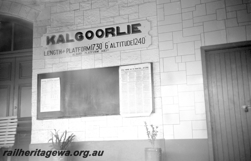 P24079
Station name board 