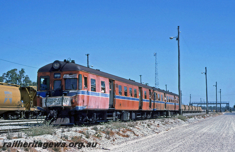 P24098
ADH class 651, ADG class 603, on ARHS tour, Kwinana, front and side view
