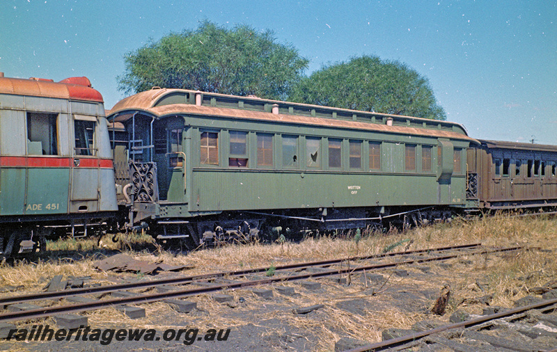 P24113
AL class 39 passenger car, front portion of ADE class 451, end and side view
