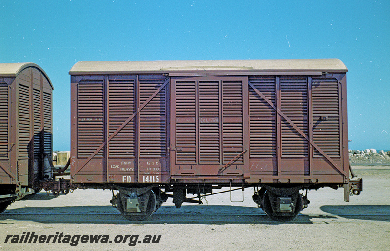 P24129
FD class 14115 wagon, Geraldton, GA line, side view
