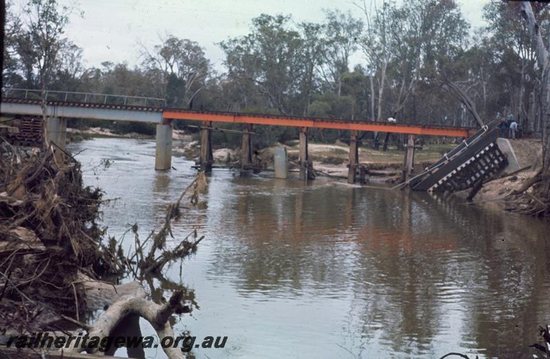 T00100
Steel girder bridge, Preston River Bridge repairs, SWR line
