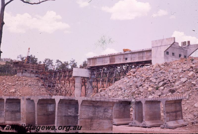 T00225
Concrete bridge, Wooroloo Bridge, Standard Gauge line
