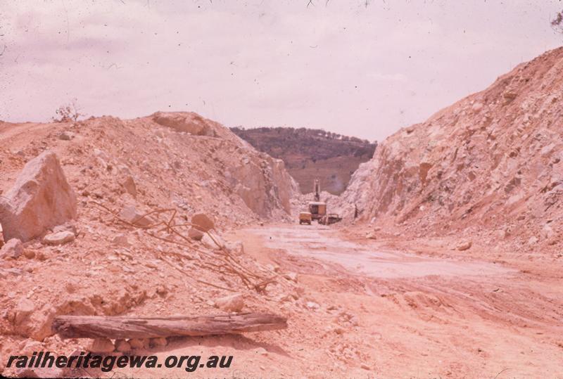 T00298
Standard Gauge construction, Monument Hill cutting, Avon Valley line
