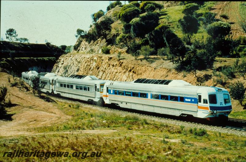 T00359
Prospector Railcar set, Avon Valley Line, 4 car set. Same as T1428 and T1831.
