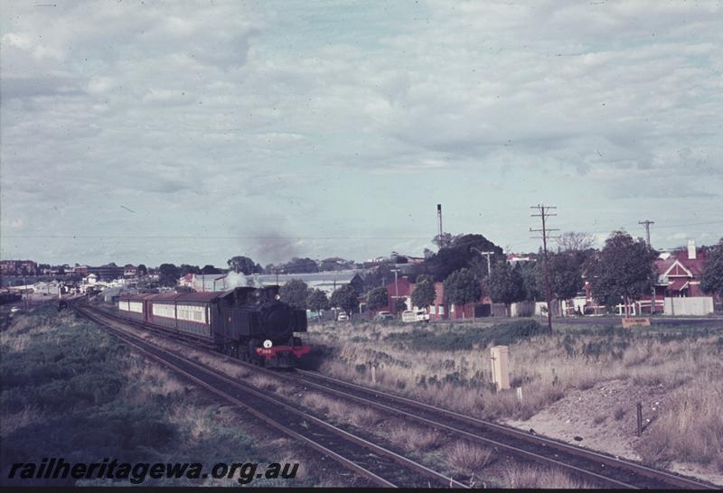 T01190
DM class 588, departing Subiaco, Royal Show train
