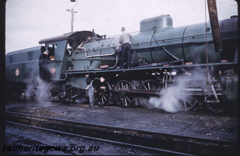 T01361
W class loco, East Perth loco depot, staff preparing loco for service. Same as T0265
