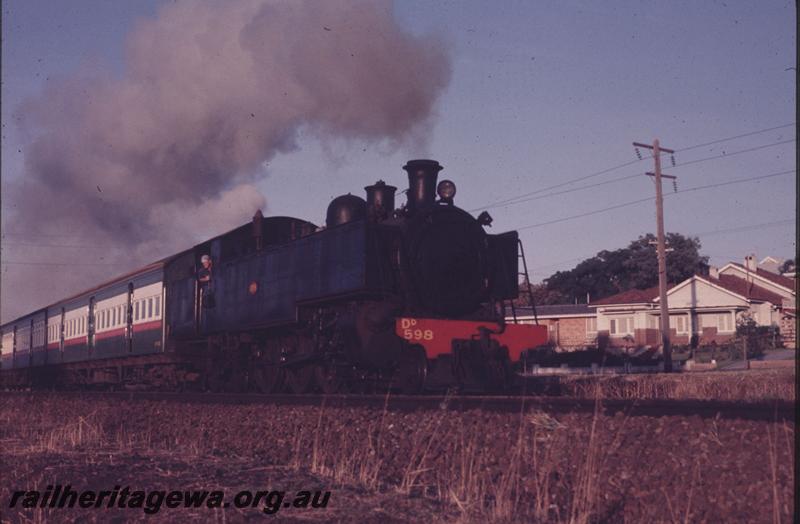 T01911
DD class 598, Mount Lawley, suburban passenger
