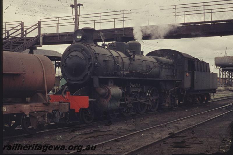 T02262
PM class, Bunbury yard, front and side view, shunting
