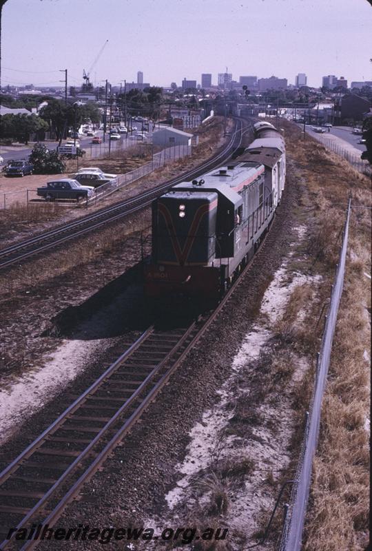T02619
A class 1501 heading a short  Down goods train, Mount Lawley, ER line
