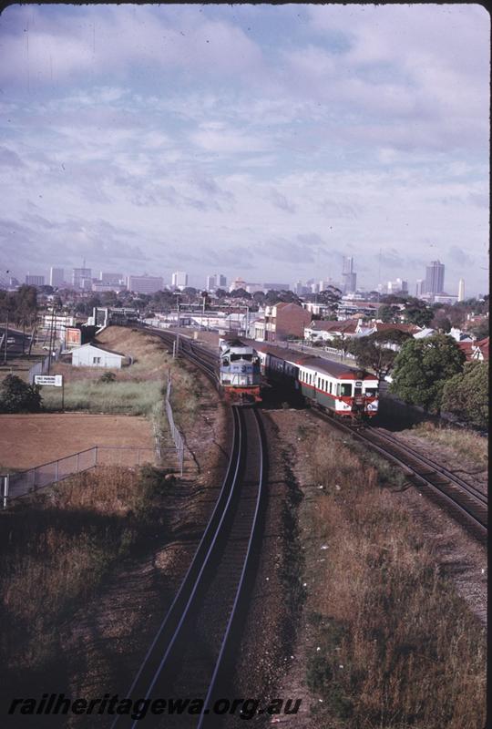 T02679
L class 272, ADA railcar set, Mount Lawley.
