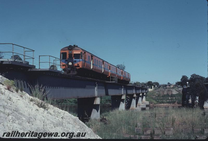 T02743
ADG/ADA/ADG railcar set, Guildford Bridge
