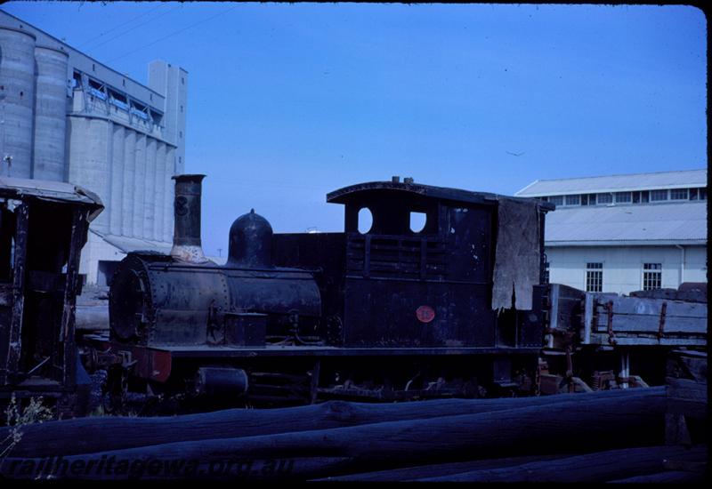 T03487
H class 18, Bunbury, front and side view
