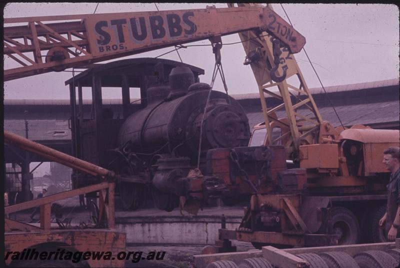 T03925
2 of 3 views of the loco 