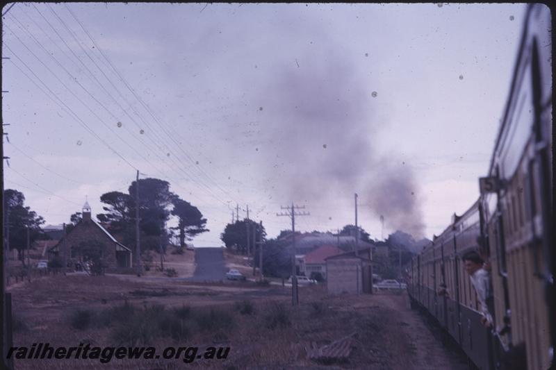T03961
Portable Shelter Shed, Out of Shed, Spearwood Station, FA line, view from tour train.
