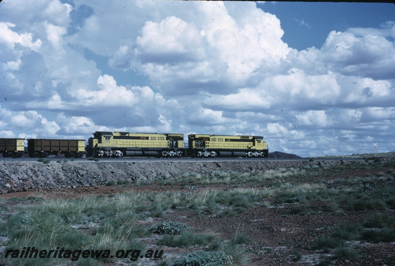 T04740
Cliffs Robe River (CRRIA) M636 class 1712 and M636 class 1710 hauling empty ore train to the Pannawonica mine.
