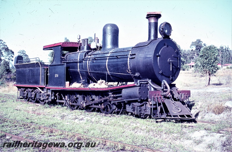 T05577
Bunnings Y class 176 at Northcliffe timber mill. PP line 
