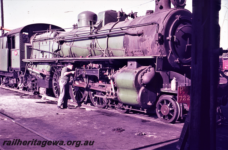 T05627
Pmr class 722  at  Northam loco depot. ER line.
