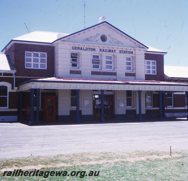 T05746
Geraldton Railway Station faade. NR line.
