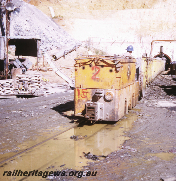 T05760
Canning Dam - dam wall extension - Gemco locomotive, ARHS outing
