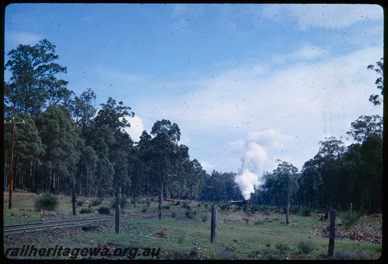 T06023
G Class 123, FS Class 461, Vintage Train bound for Collie, approaching level crossing, near Worsley, BN line

