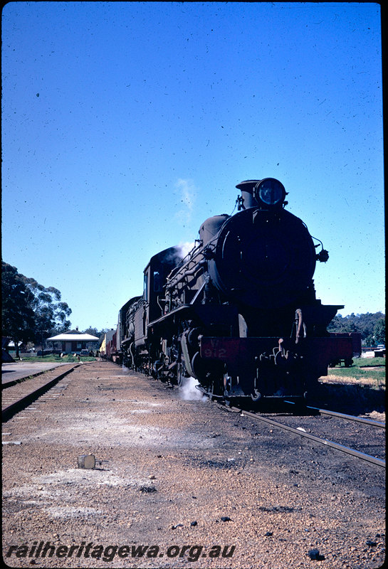 T06226
W Class 912 and S Class 542, goods train, Darkan, BN line
