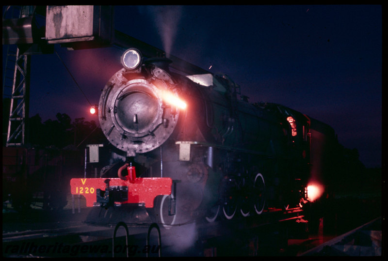 T06736
V Class 1220, dropping fire after hauling ARHS 