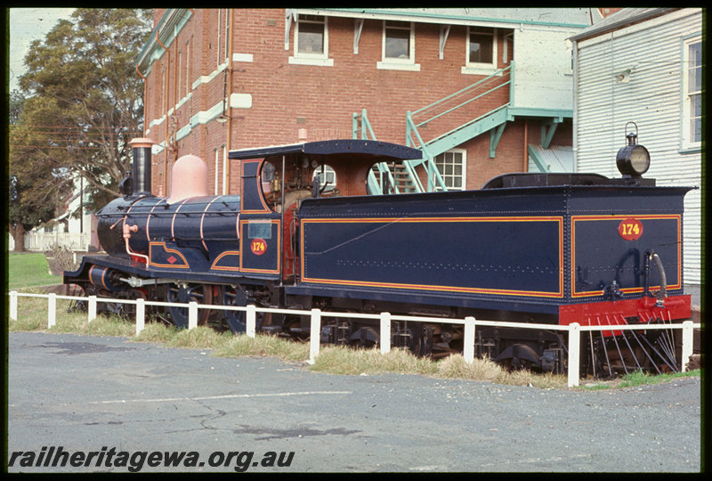 T06745
R Class 174, plinthed, Midland Railway Institute, 3 of 4
