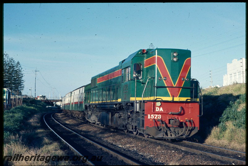 T06776
DA Class 1573, between Swanbourne and Grant Street, Up suburban passenger service, ER line
