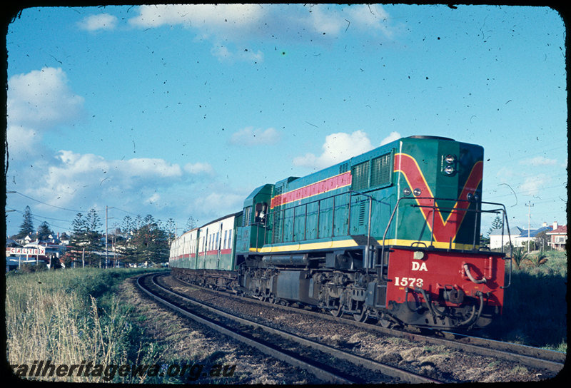 T06777
DA Class 1573, between Swanbourne and Grant Street, Up suburban passenger service, ER line
