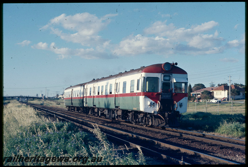 T06779
ADX Class 667 with ADA Class trailer car, Up suburban passenger service, approaching Cottesloe, Eric Street bridge in background, ER line
