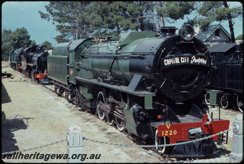 T07681
V Class 1220, 