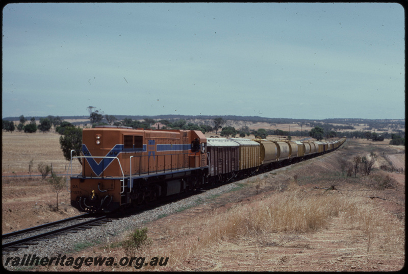 T07690
DA Class 1575, Down empty grain train, between Spencers Brook and York, GSR line

