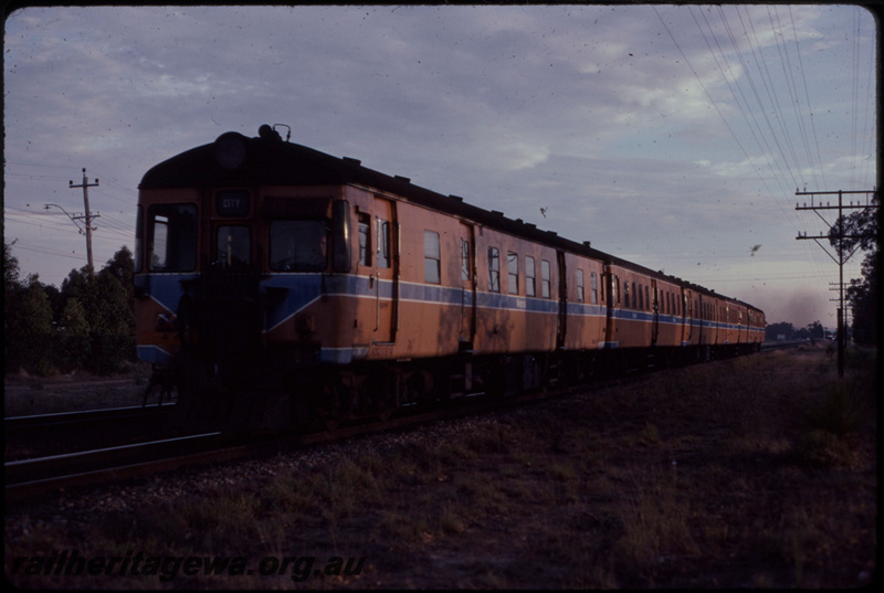 T07718
ADG Class 614 with ADA/ADG/ADA/ADG Class railcar set, Up suburban passenger service, Between Kelmscott and Seaforth, SWR line

