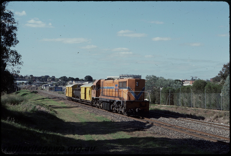 T07735
D Class 1561, Up goods train, running wrong line, between Subiaco and Daglish, ER line
