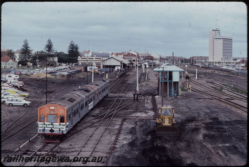 T07753
ADC Class 851 with ADL/ADC/ADL Class railcar set, Down suburban passenger special,  